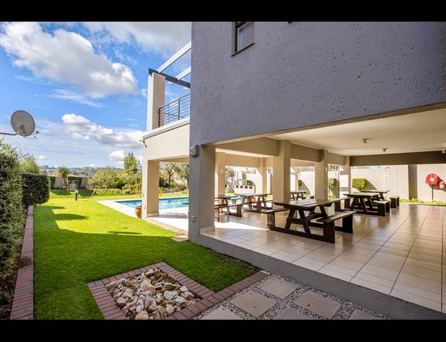 1 BEDROOM APARTMENT FOR SALE IN LONEHILL